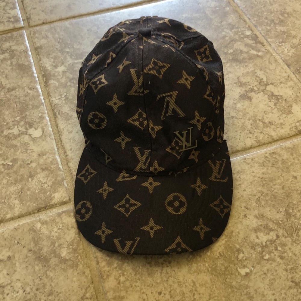 Louie Viton baseball cap